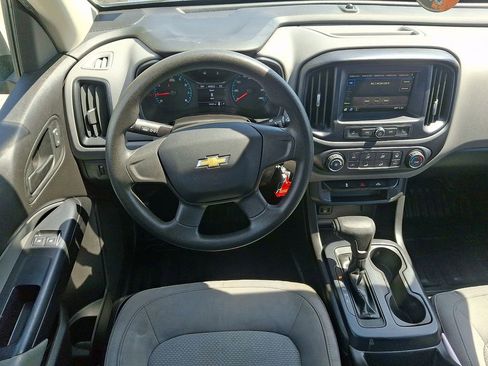 Used 2019 Chevrolet Colorado W/T image 12