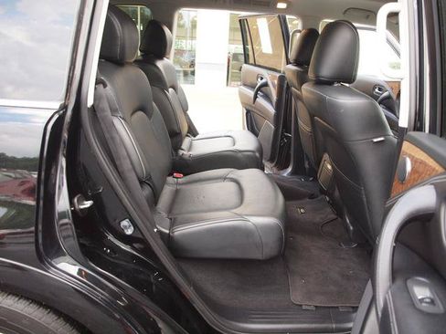 Used 2015 INFINITI QX80 4WD w/ Driver's Assistance Package image 7
