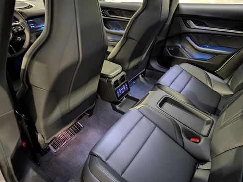 New 2026 Porsche Taycan image 22