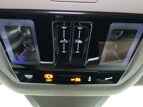 Used 2024 Volkswagen Atlas SE AWD/4WD image 41