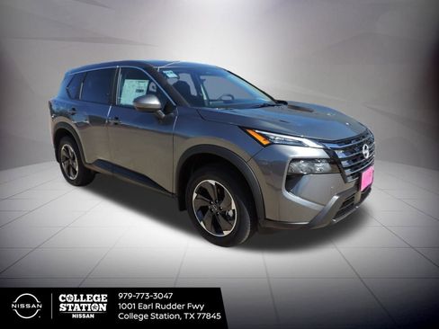 New 2026 Nissan Rogue SV image 3