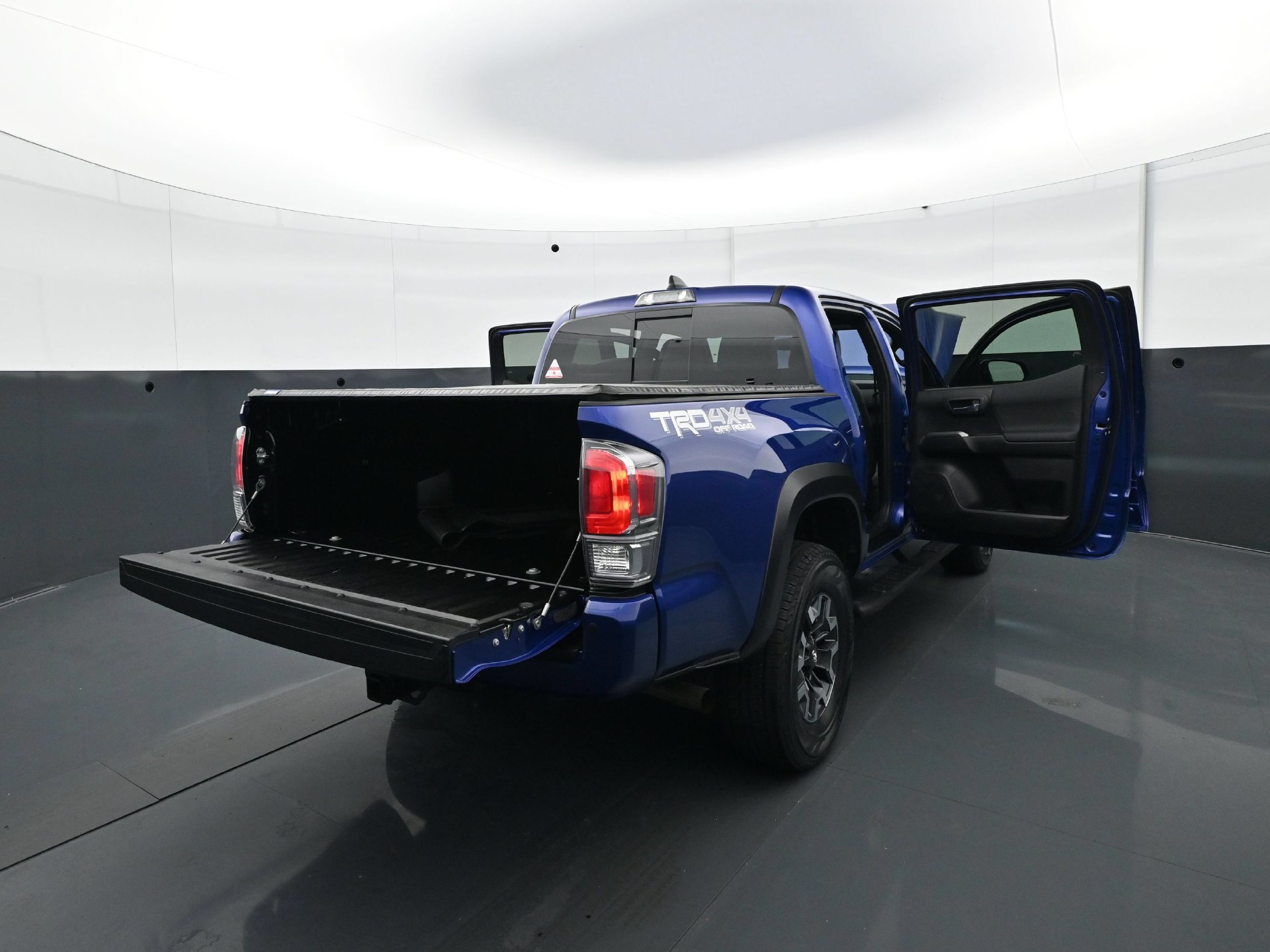 Used 2022 Toyota Tacoma TRD Off-Road w/ TRD Premium Off Road Package AWD/4WD image 34