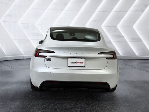 Used 2024 Tesla Model 3 Standard Range RWD image 5