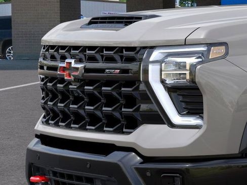 New 2026 Chevrolet Silverado 2500 ZR2 image 13