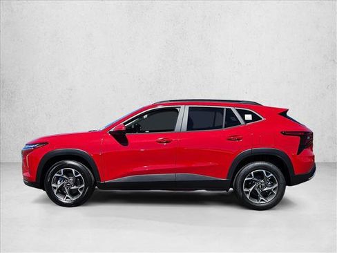 New 2026 Chevrolet Trax LT w/ LPO, Blackout Package image 5