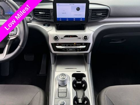 Used 2020 Ford Explorer XLT AWD/4WD image 21
