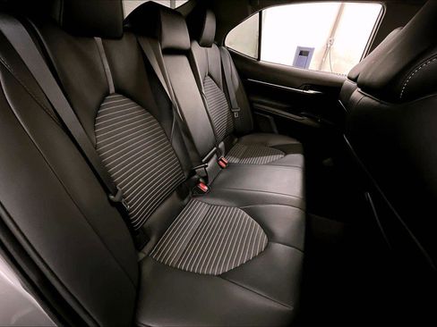 Used 2020 Toyota Camry SE w/ Convenience Package image 26