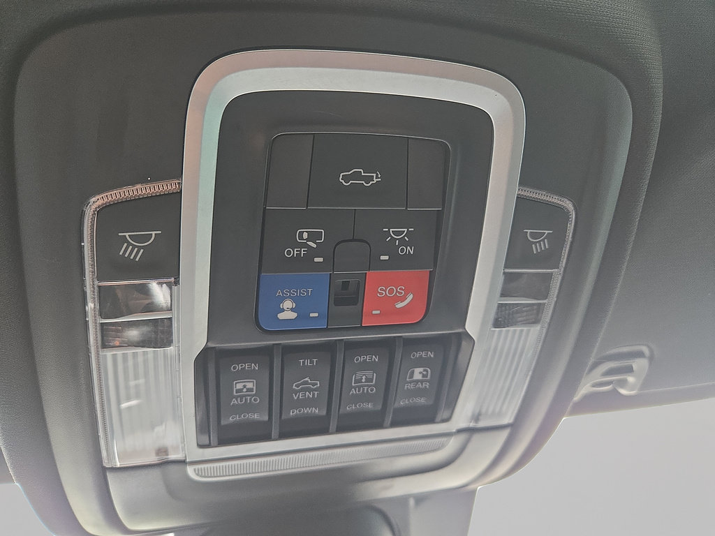 Used 2023 RAM 1500 Laramie AWD/4WD image 30