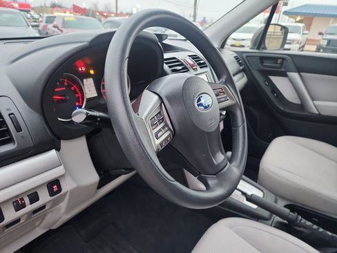 Used 2014 Subaru Forester 2.5i image 12