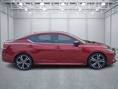 Used 2021 Nissan Sentra SR w/ Electronics Package FWD image 10