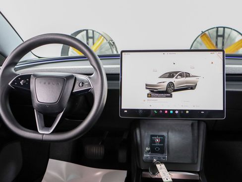 Used 2025 Tesla Model 3 Long Range image 16