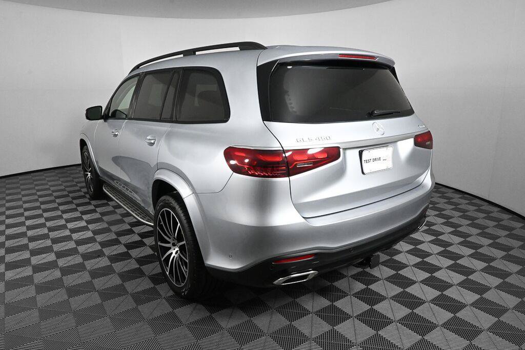 Certified 2026 Mercedes-Benz GLS 450 4MATIC image 4