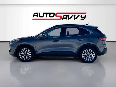 Used 2022 Ford Escape Titanium w/ Class II Trailer Tow Package AWD/4WD image 4