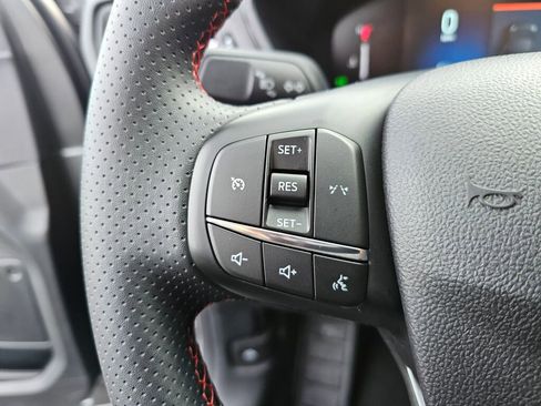 Certified 2025 Ford Escape ST-Line image 24