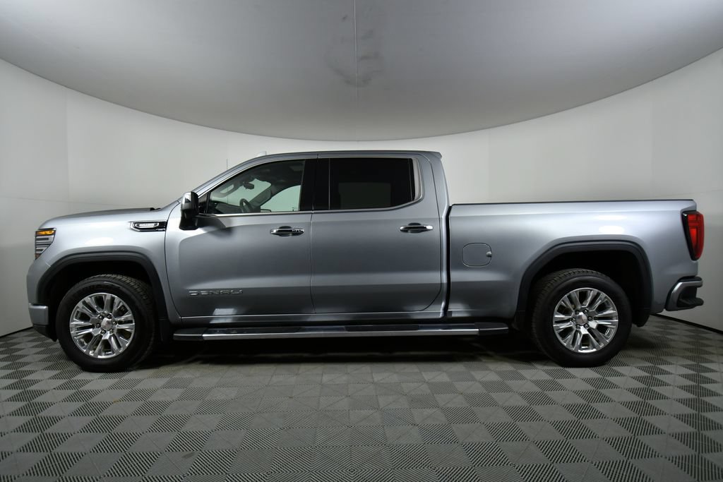 Used 2025 GMC Sierra 1500 Denali w/ Technology Package AWD/4WD image 16