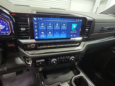 Used 2022 Chevrolet Silverado 1500 ZR2 w/ Technology Package AWD/4WD image 13