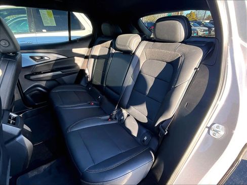 Used 2025 Chevrolet Equinox EV LT w/ Convenience Package image 14