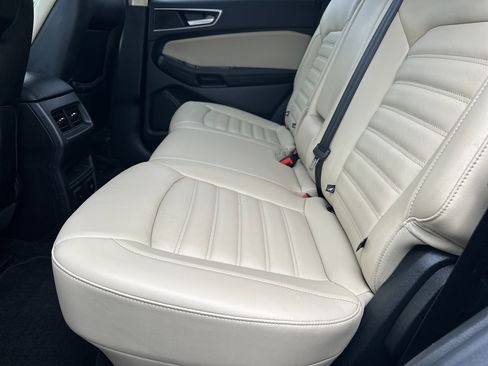 Used 2017 Ford Edge SEL w/ Equipment Group 201A image 21