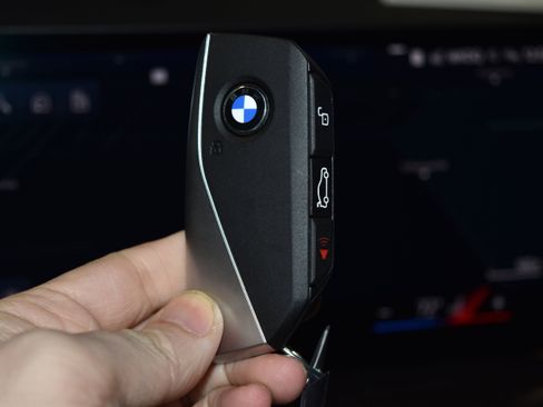 New 2026 BMW X5 xDrive40i w/ Executive Package image 17