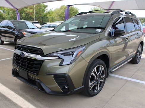 Used 2025 Subaru Ascent Limited AWD/4WD image 1