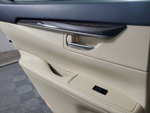 Used 2015 Lexus ES 350 w/ Premium Package FWD image 13