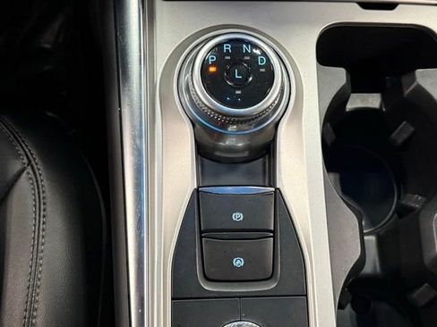 Used 2023 Ford Explorer XLT w/ Equipment Group 202A image 31