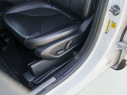 Used 2021 Lincoln Nautilus FWD w/ Equipment Group 101A image 11