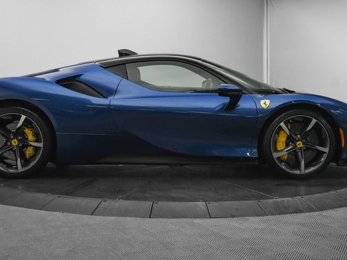 Used 2021 Ferrari SF90 Stradale AWD/4WD image 8