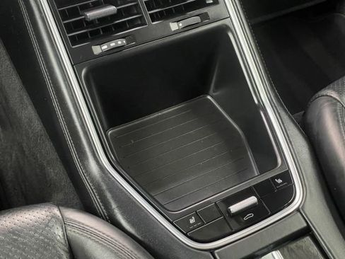 Used 2017 Porsche Panamera Turbo image 39