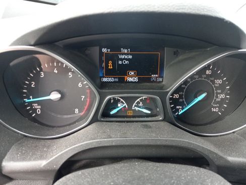 Used 2019 Ford Escape Titanium AWD/4WD image 6