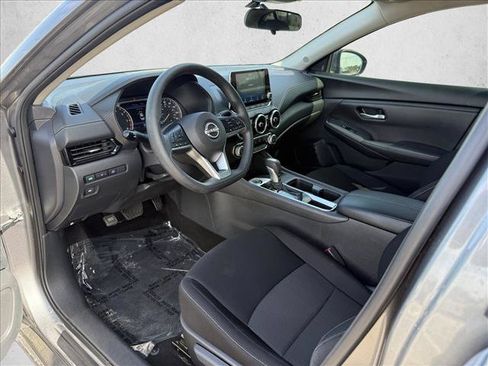 Used 2024 Nissan Sentra SV FWD image 10