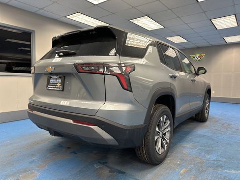 New 2026 Chevrolet Equinox LT image 3