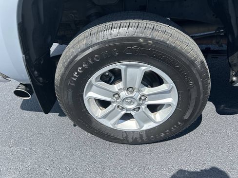 Used 2021 Toyota Tundra SR5 AWD/4WD image 9