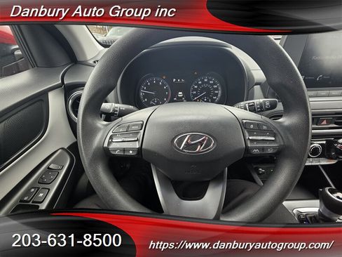 Used 2022 Hyundai Kona SEL image 19