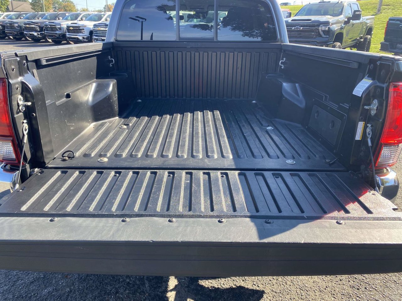 Used 2023 Toyota Tacoma SR5 RWD image 19