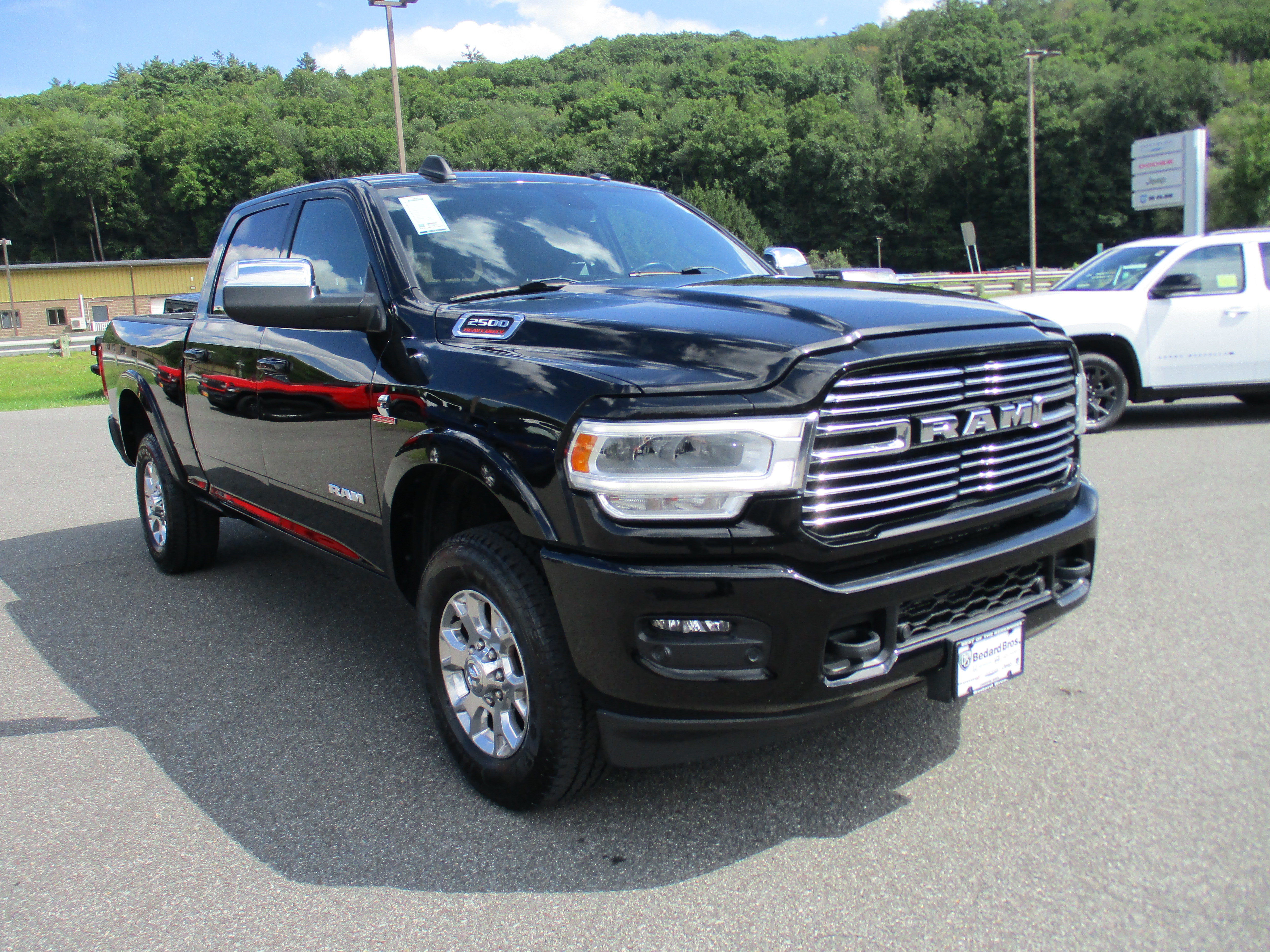 Used 2020 RAM 2500 Laramie AWD/4WD image 3