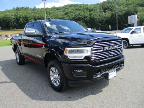 Used 2020 RAM 2500 Laramie AWD/4WD image 3