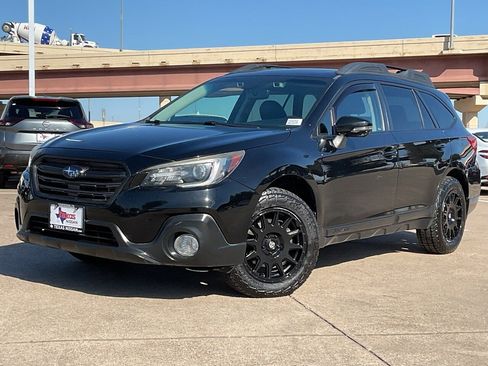 Used 2018 Subaru Outback 2.5i Limited image 2