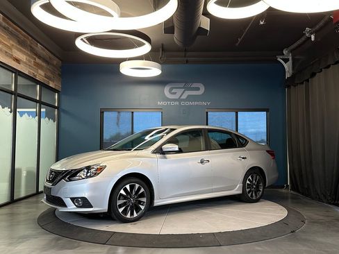Used 2017 Nissan Sentra SR Turbo FWD image 7