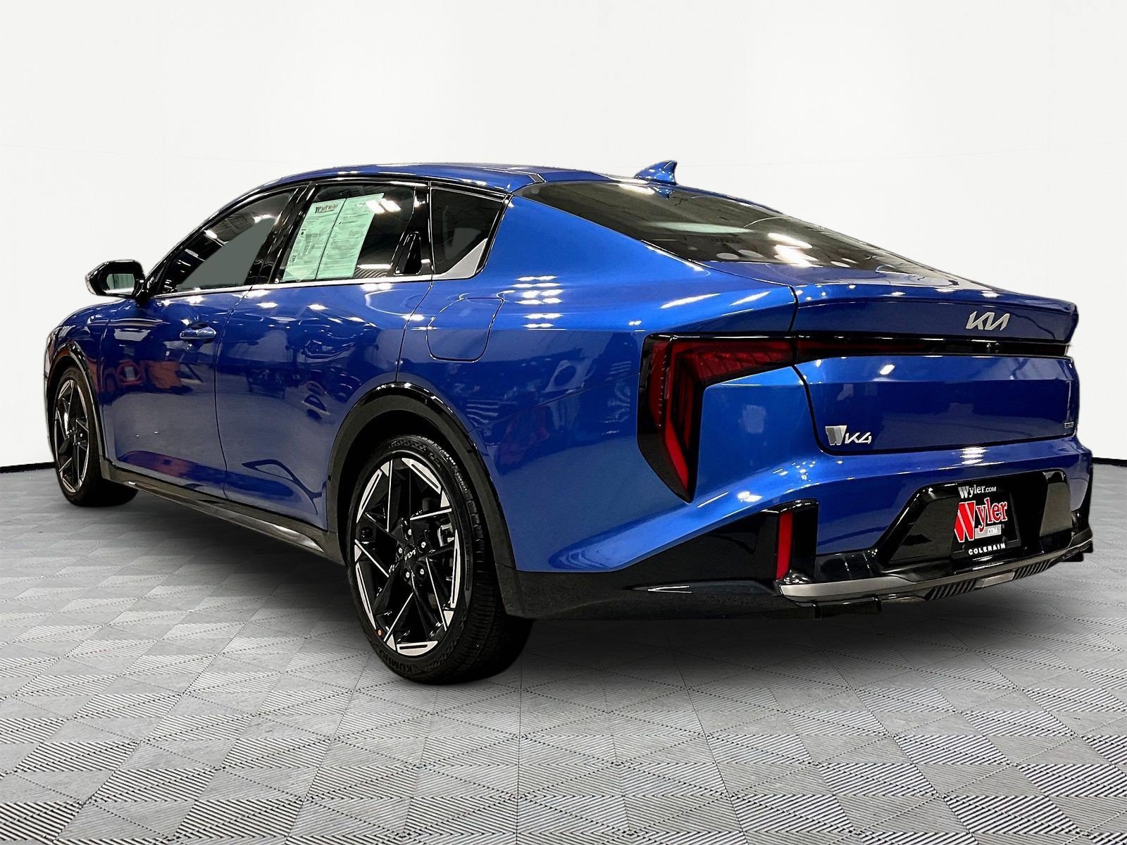 Used 2025 Kia K4 GT-Line Turbo w/ GT-Line Sunroof Package FWD image 4