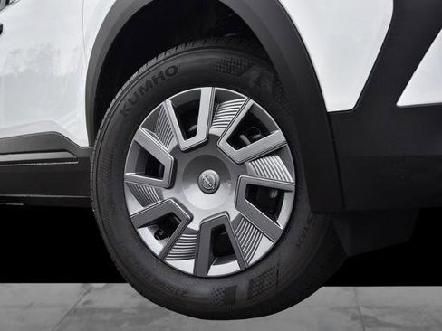 New 2026 Nissan Kicks S image 3