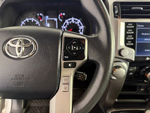 Used 2024 Toyota 4Runner SR5 AWD/4WD image 23