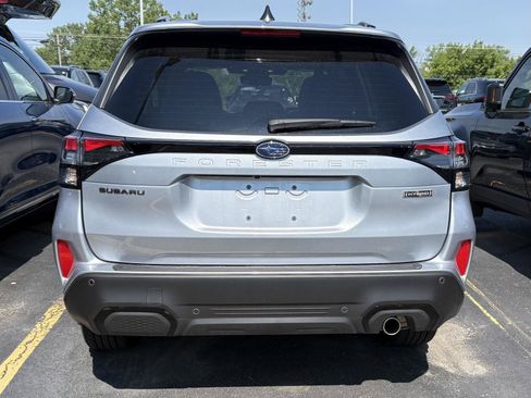 Used 2025 Subaru Forester Touring AWD/4WD image 5