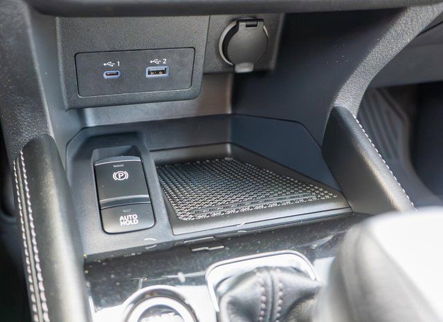 Certified 2023 Nissan Kicks SR w/ SR Premium Package FWD image 30