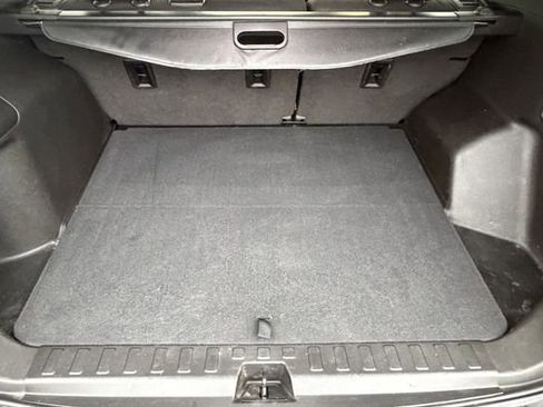 Used 2022 Chevrolet Equinox LT w/ Driver Convenience Package image 17