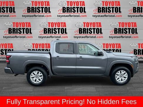 Used 2023 Nissan Frontier SV AWD/4WD image 2