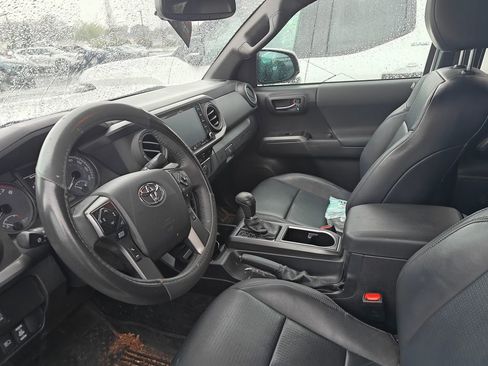 Used 2023 Toyota Tacoma TRD Off-Road w/ TRD Premium Off Road Package image 12