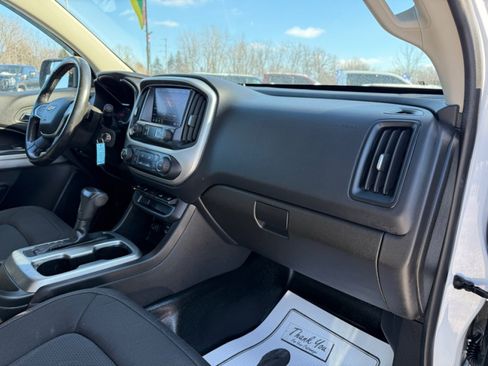 Used 2021 Chevrolet Colorado LT w/ Fleet Safety Package image 12
