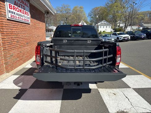 Used 2019 Nissan Frontier SV w/ Value Truck Package AWD/4WD image 13