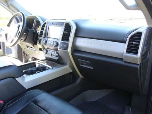 Used 2019 Ford F250 Lariat w/ Lariat Ultimate Package image 19